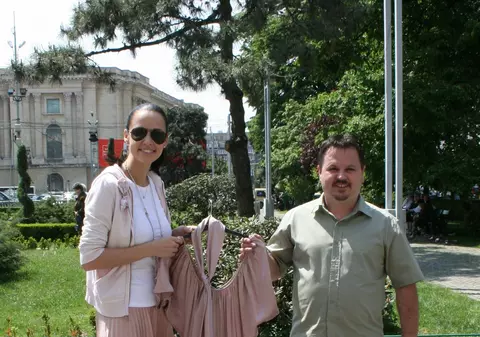 Andreea Raicu şi-a vândut o rochie cu 1.250 de lei în scop caritabil