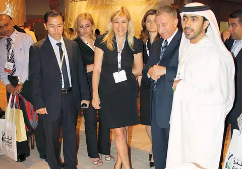 Elena Udrea a văzut şoimii unui şeic!