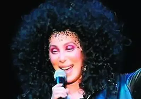 Ce bine arată Cher la 62 de ani!