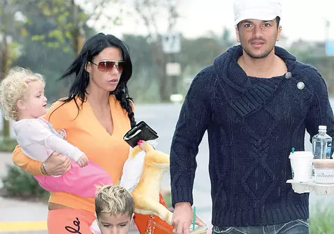 «Peter a trăit pe banii mei»