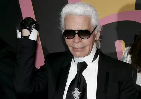 Karl Lagerfeld îşi împrumută vocea 