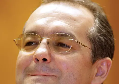 Antonescu: “Cu cât criza e mai mare, cu atât Boc e mai vesel”