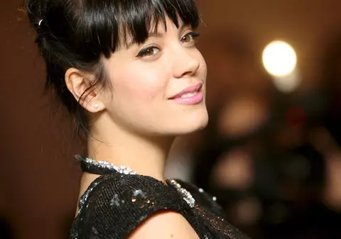 Lily Allen vrea cu disperare un iubit