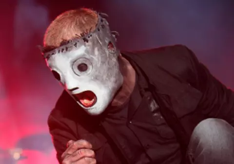 Solistul Slipknot, fan Susan Boyle