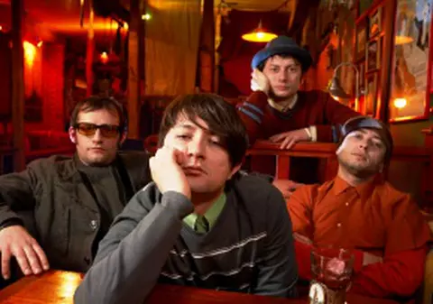 Trupa Snails, live, la Cârcotaşi