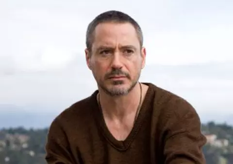 Robert Downey Jr face pe peţitorul pentru Guy Ritchie