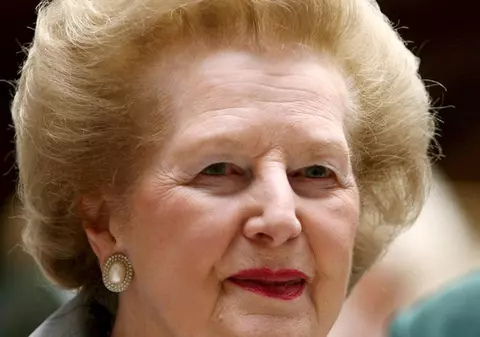 Margaret Thatcher, operată la braţul fracturat 