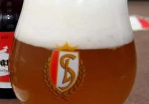 Bere oferită gratuit, în biserică