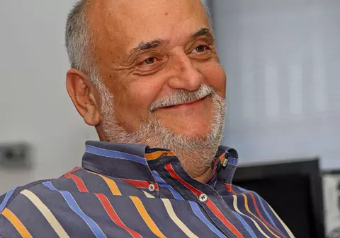 Patriciu şi-a vândut acţiunile de la Rompetrol