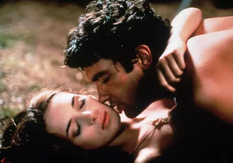 Antonio Banderas se ruşinează când filmează scene fierbinţi