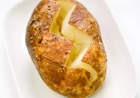 Cartofii noi umpluţi sunt delicioşi