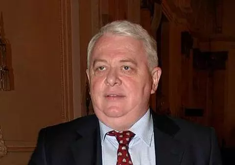 Hrebenciuc îl năşeşte pe copilul lui Nicolae Badea