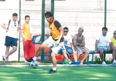 Chivu a făcut mişto de Dică