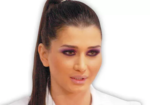 EBA în război cu blonda lui Stolo