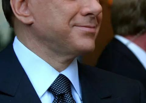 Prietena lui Moni, «peştoaica» lui Berlusconi?