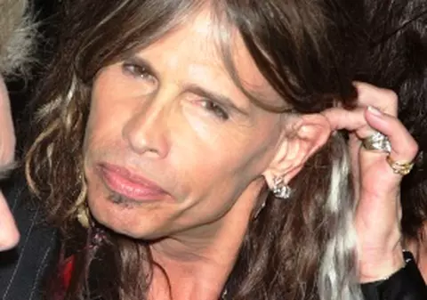 Aerosmith continuă să anuleze concerte