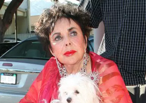 Liz Taylor nu vine la comemorarea lui Michael, care va fi ”un circ”