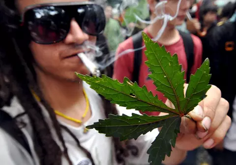 Economia SUA, salvată de legalizarea marijuanei