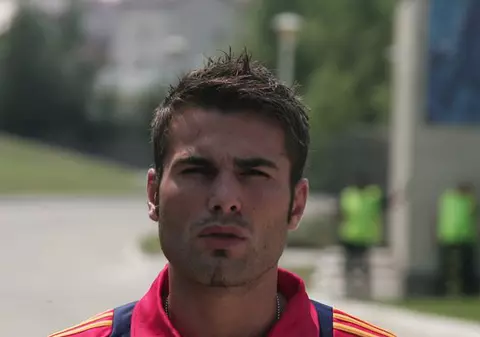 Mutu joacă pentru victimele de la Viareggio