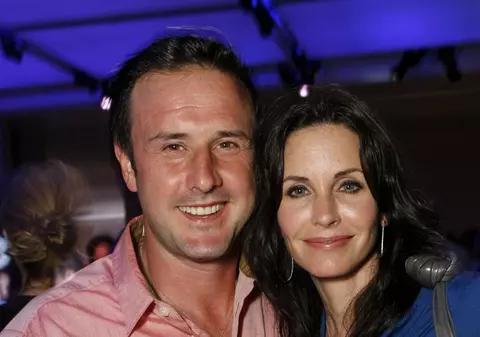 David Arquette va locui într-o cutie de plexiglas