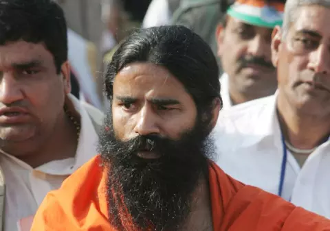 Baba Ramdev: "Homosexualitatea se tratează prin meditaţie"
