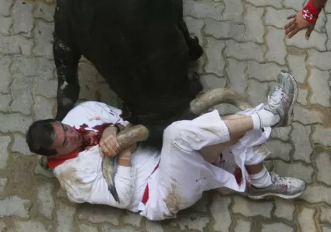 O nouă vărsare de sânge la Pamplona