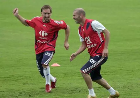 Zidane: "Ribery este peste Messi şi Ronaldo"