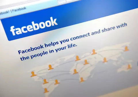 Facebook valorează 6,5 miliarde de euro