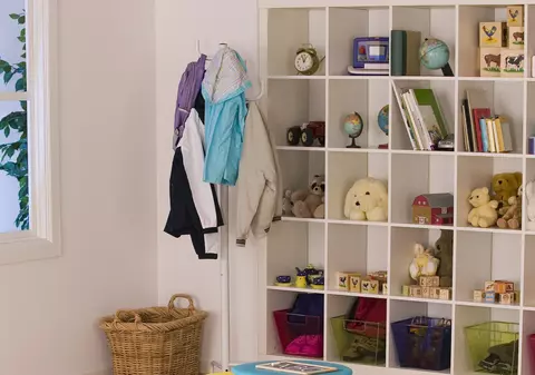 Pentru că nu a găsit unde să doarmă, a spart o grădiniţă
