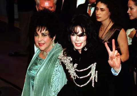 Liz Taylor, spitalizată din cauza lui Michael Jackson