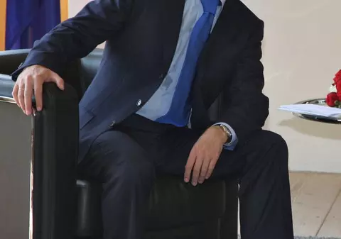 Lui Medvedev i-au ieşit degetele din ciorapi