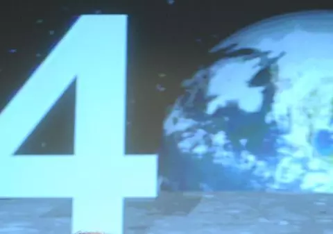 NASA a aniversat 40 de ani de la primii paşi pe Lună cu o plăcintă uriaşă