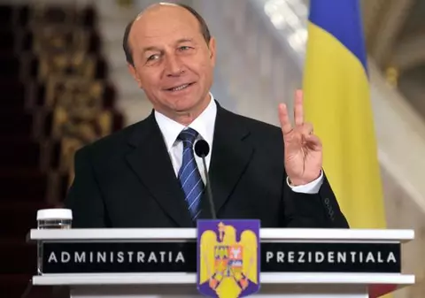EBA a stat cu tata acasă pe 1 şi 2 mai