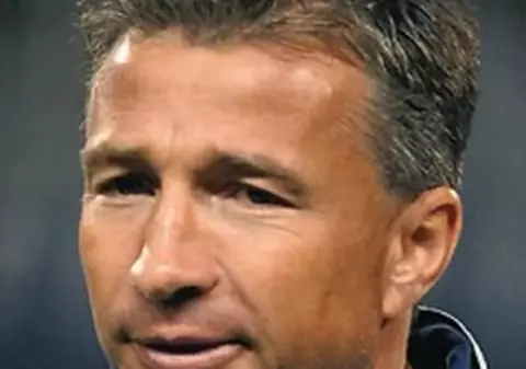 Supărat pe arbitrajul de aseară, Dan Petrescu ameninţă că pleacă din România