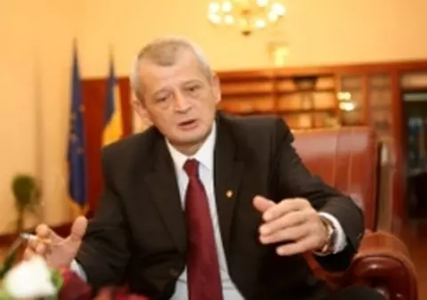 Joaca în parc în grupuri mai mari de cinci persoane, interzisă