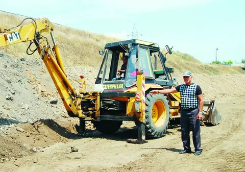 Hagi reface stadionul din Ovidiu