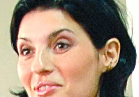 Lavinia Şandru se întoarce la actorie