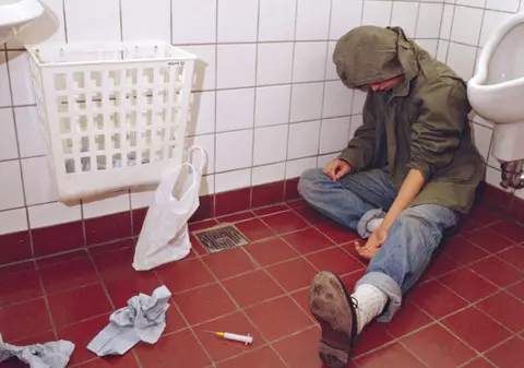 «Aruncau» cu heroină în toată Capitala