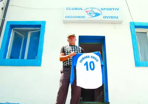 «Gică, ţi-am pregătit tricoul!»