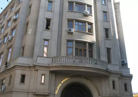 Reprezentanţii «Spiru Haret»: «Organizăm în continuare admiterea»