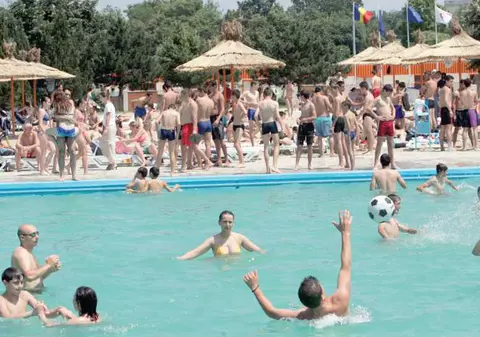 Ce boli de piele ascund piscinele?