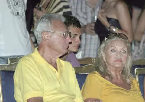 Soţul Zinei: «Au fost şi mici eşecuri»