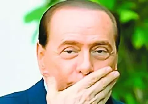 Berlusconi, la tratament cu fotomodelele