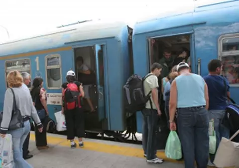 CFR Călători vrea să modernizeze 150 de vagoane