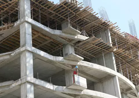 Accident la un bloc ANL: un muncitor a murit