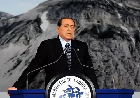 Un sinistrat italian vrea să se mute cu Berlusconi