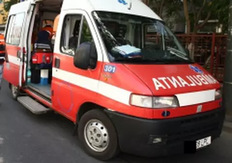 Un mort şi doi răniţi în urma unui accident rutier, în Capitală