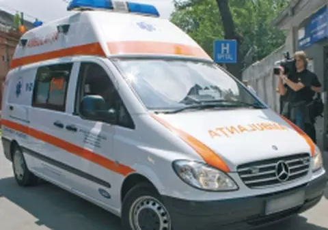 Doi copii au fost spulberaţi într-un accident rutier