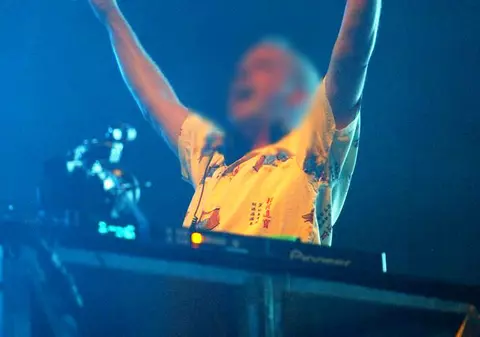 Dj bătut pentru că a difuzat Pet Shop Boys la o nuntă beduină