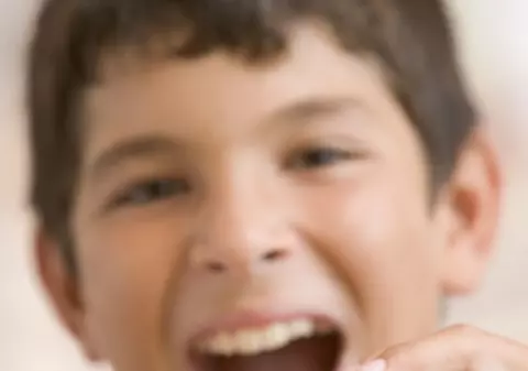 Sendvişurile cu şuncă, periculoase pentru copii